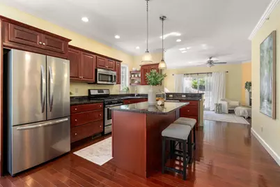303 Crystal Way #303, Bellingham, MA 02019 - Photo 4