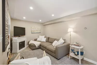60 Guernsey St. #1, Boston, MA 02131 - Photo 12