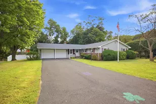 2 Drake Ln, Holyoke, MA 01040 - Photo 1