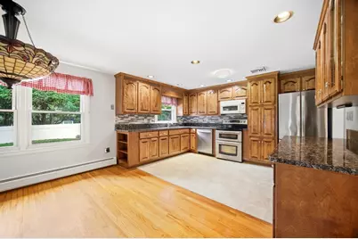 2 Drake Lane, Holyoke, MA 01040 - Photo 8
