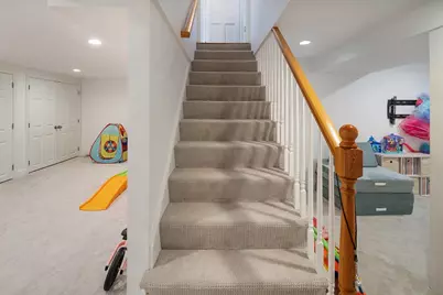 39 River Glen Rd, Wellesley, MA 02481 - Photo 24