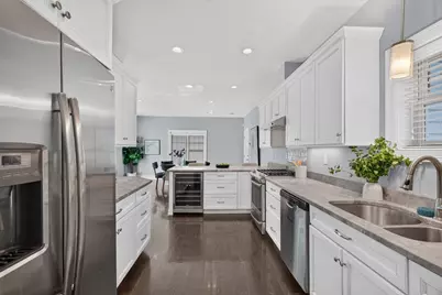 34 Senator Bolling Cir, Boston, MA 02124 - Photo 10