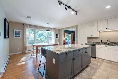 69 Grantwood Dr, Amherst, MA 01002 - Photo 10