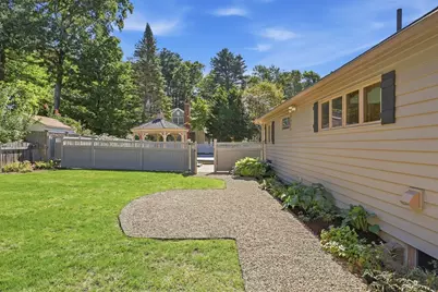 4 Nevada Road, Burlington, MA 01803 - Photo 16