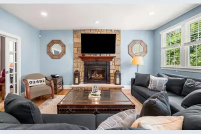 3 Macarthur Rd, Wellesley, MA 02482 - Photo 8