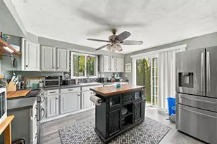 3320 County St, Somerset, MA 02726 - Photo 4