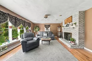 3320 County St, Somerset, MA 02726 - Photo 2