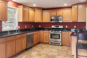 824 Main St, Wakefield, MA 01880 - Photo 10