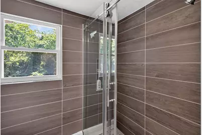 315 Broadway, Raynham, MA 02767 - Photo 14