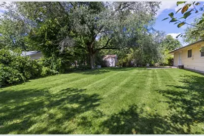 156 Boundary St, Brockton, MA 02302 - Photo 20