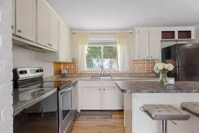 156 Boundary St, Brockton, MA 02302 - Photo 8