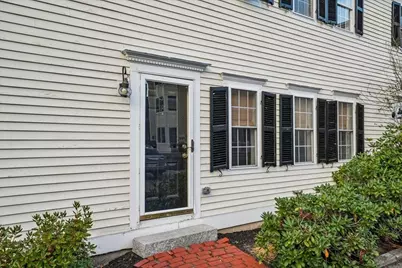 100 State St #8, Newburyport, MA 01950 - Photo 4