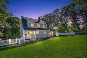 51 Lindenwood Rd, Stoneham, MA 02180 - Photo 2