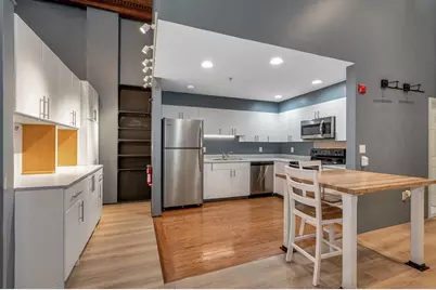 172 Middle St #204, Lowell, MA 01852 - Photo 4