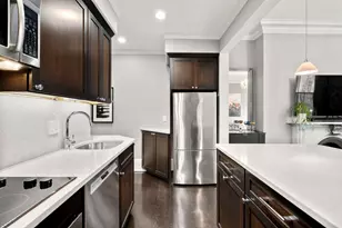 35 Hancock St, Boston, MA 02114 - Photo 12