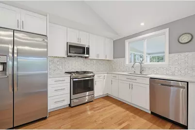 426 Chamberlain St., Holliston, MA 01746 - Photo 10