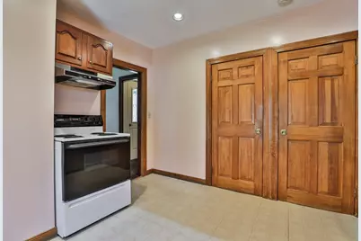 13 Collins St, Newburyport, MA 01950 - Photo 22