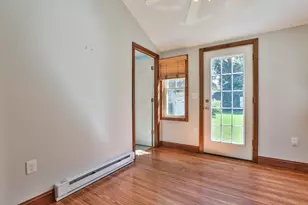 13 Collins St, Newburyport, MA 01950 - Photo 16