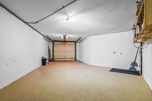 2 Benjamin Pl, Brookline, MA 02467 - Photo 30