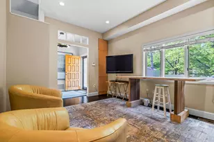 2 Benjamin Pl, Brookline, MA 02467 - Photo 6