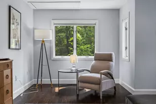 2 Benjamin Pl, Brookline, MA 02467 - Photo 18