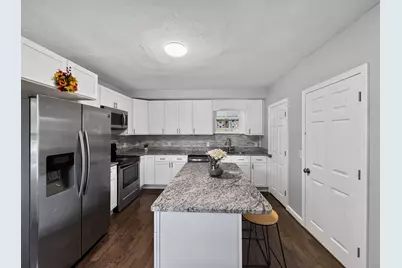 660 Pleasant St, Leicester, MA 01542 - Photo 4