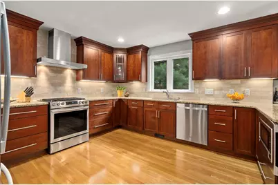 578 Randolph Ave, Milton, MA 02186 - Photo 8