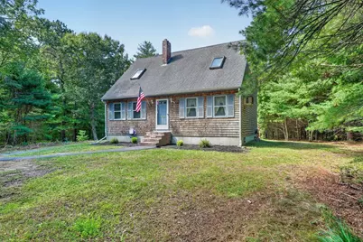 210 Tispaquin St, Middleborough, MA 02346 - Photo 2