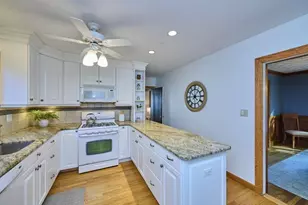 9 Princeton St, Newton, MA 02458 - Photo 8