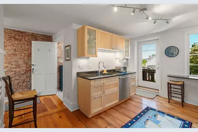 41 Middle St, Newburyport, MA 01950 - Photo 20