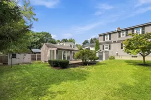 17 Elise Ave, Dracut, MA 01826 - Photo 2