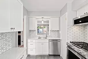 104 Windsor Dr, Framingham, MA 01701 - Photo 8