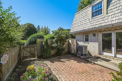 152 Corey Colonial #152, Agawam, MA 01001 - Photo 6