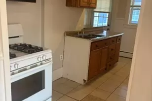 103 Cedar St, Haverhill, MA 01830 - Photo 8