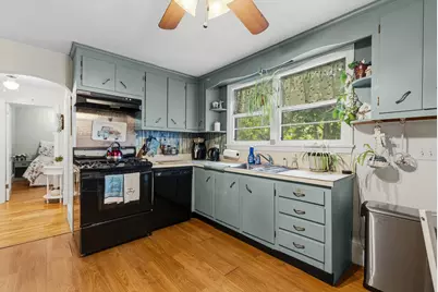 7 Norfolk Ave, Dartmouth, MA 02747 - Photo 6