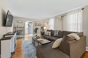 7 Norfolk Ave, Dartmouth, MA 02747 - Photo 12