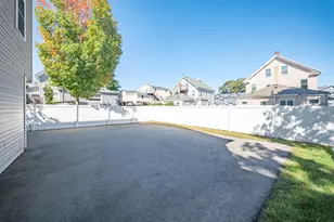 156 Ash St, Waltham, MA 02453 - Photo 32