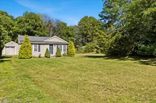 201 Tiffany St, Attleboro, MA 02703 - Photo 2