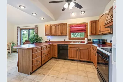 51 Old North Woodstock Rd, Southbridge, MA 01550 - Photo 10