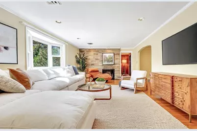 22 Nardell Rd, Newton, MA 02459 - Photo 6