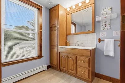 4 Longfellow St, Beverly, MA 01915 - Photo 16