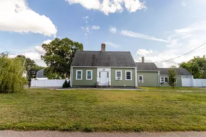 1070 Liberty St, Braintree, MA 02184 - Photo 2