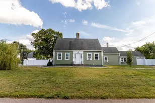 1070 Liberty St, Braintree, MA 02184 - Photo 2