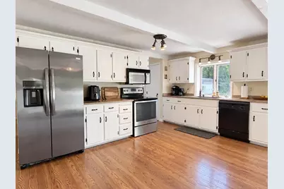 75 Desert Brook Rd, Wrentham, MA 02093 - Photo 4