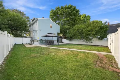 28 S Warren St, Haverhill, MA 01835 - Photo 32
