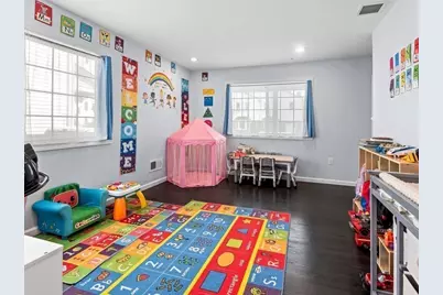 42 Ringgold St, Springfield, MA 01107 - Photo 18