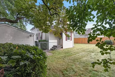 35 Lorraine St, Chicopee, MA 01013 - Photo 30