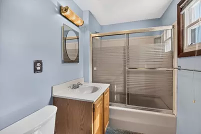 35 Lorraine St, Chicopee, MA 01013 - Photo 18