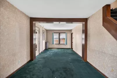 35 Lorraine St, Chicopee, MA 01013 - Photo 6