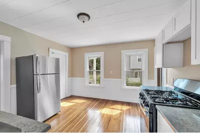 201-203 College St, Springfield, MA 01109 - Photo 4